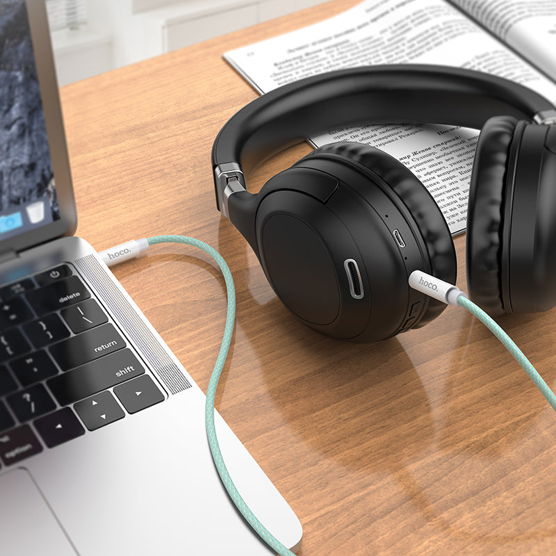 UPA19 Aux Cable 3.5mm to 3.5mm (2m) - SKmobile Canada