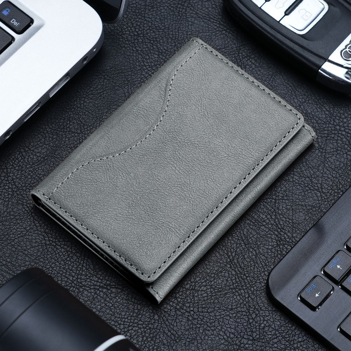Magnetic MagSafe Trifold Wallet