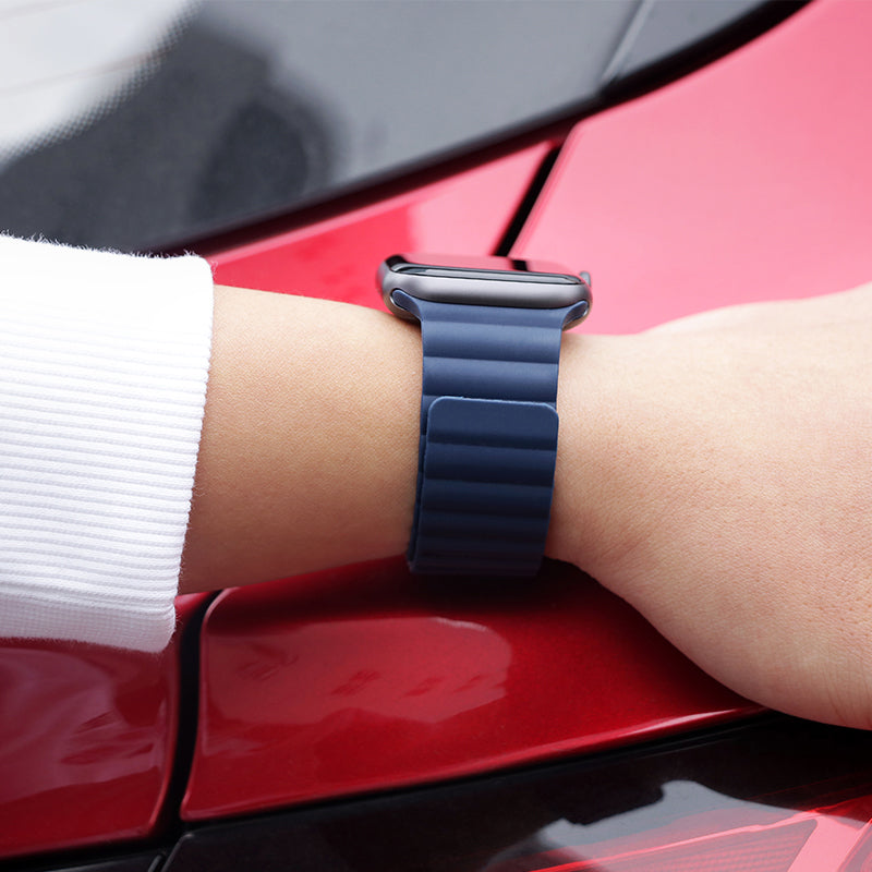 Apple Watch Band - Flexible Series Magnetic Silicone Chain Strap (WA07)