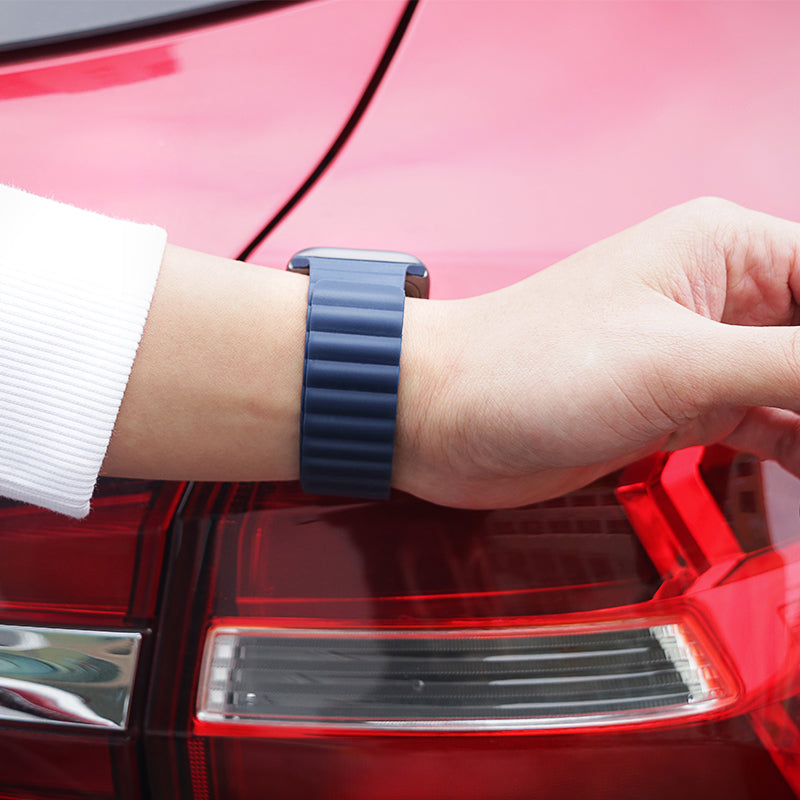 Apple Watch Band - Flexible Series Magnetic Silicone Chain Strap (WA07)