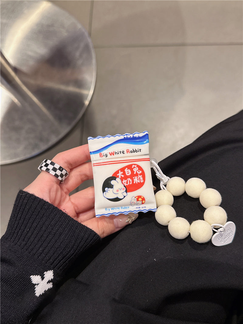Big White Rabbit AirPods Case - SKmobile Canada